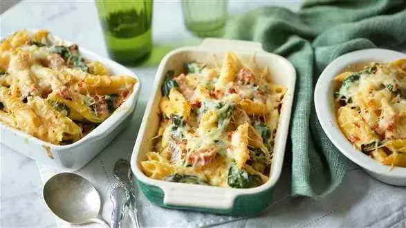 Szybkie dania jednogarnkowe z makaronem penne, które zachwycą smakiem