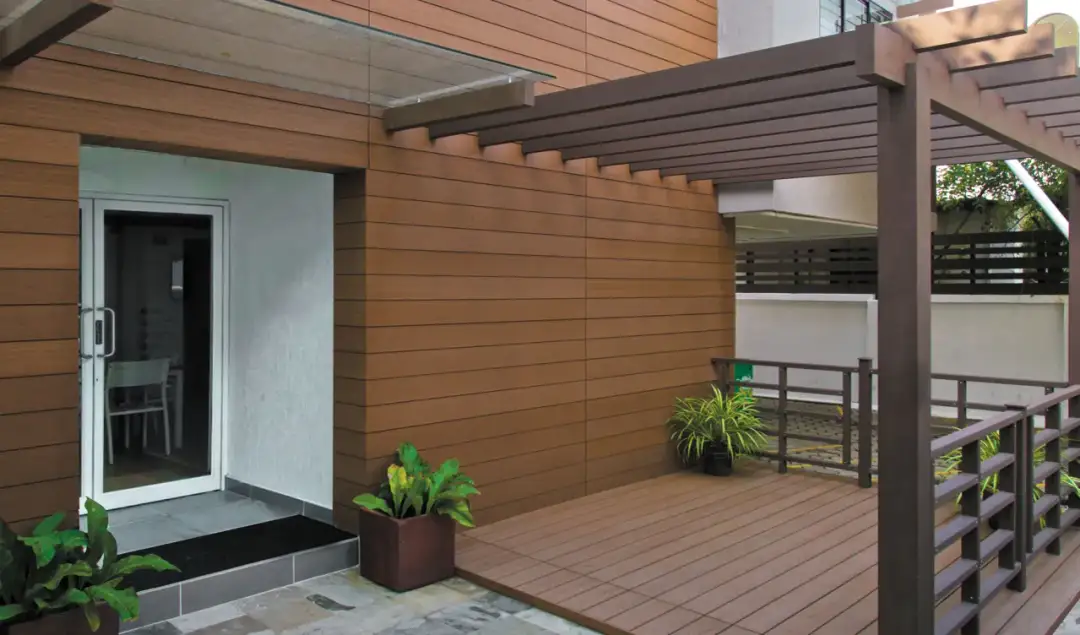 Jaki materiał na pergolę? Drewno, aluminium, stal - porównanie i wybór