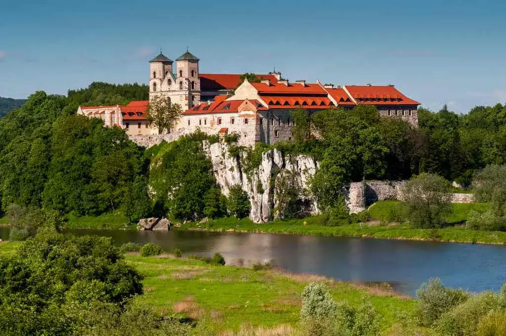 Najpopularniejsze atrakcje blisko Krakowa: 8 miejsc na weekend