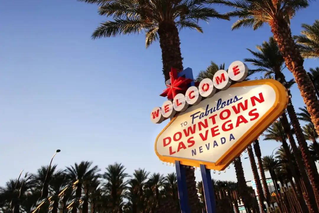 Gdzie leży Las Vegas? Odkryj lokalizację w sercu Nevady