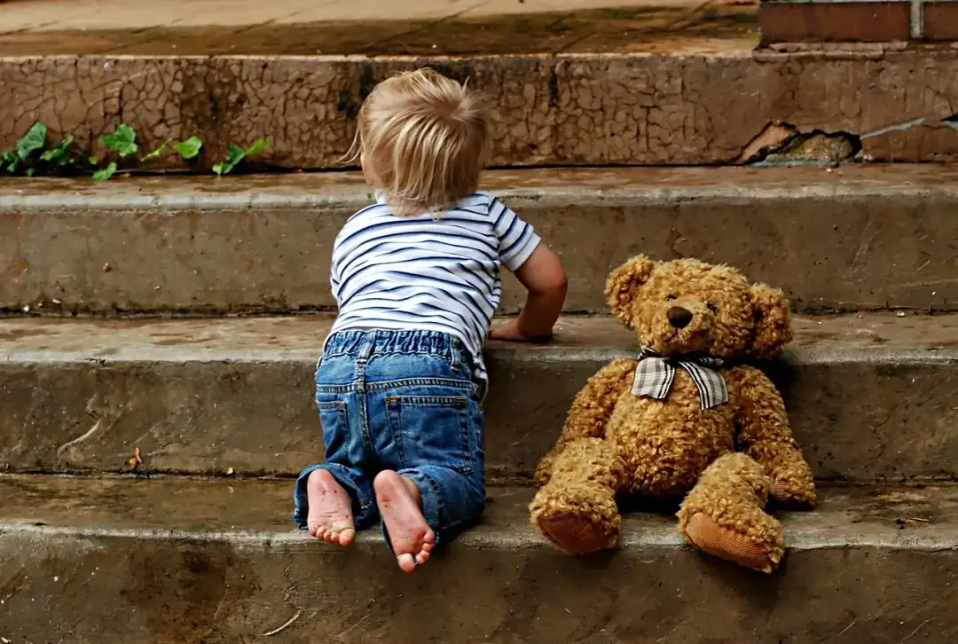 2 skok rozwojowy: objawy i porady. Jak pomóc dziecku i sobie?