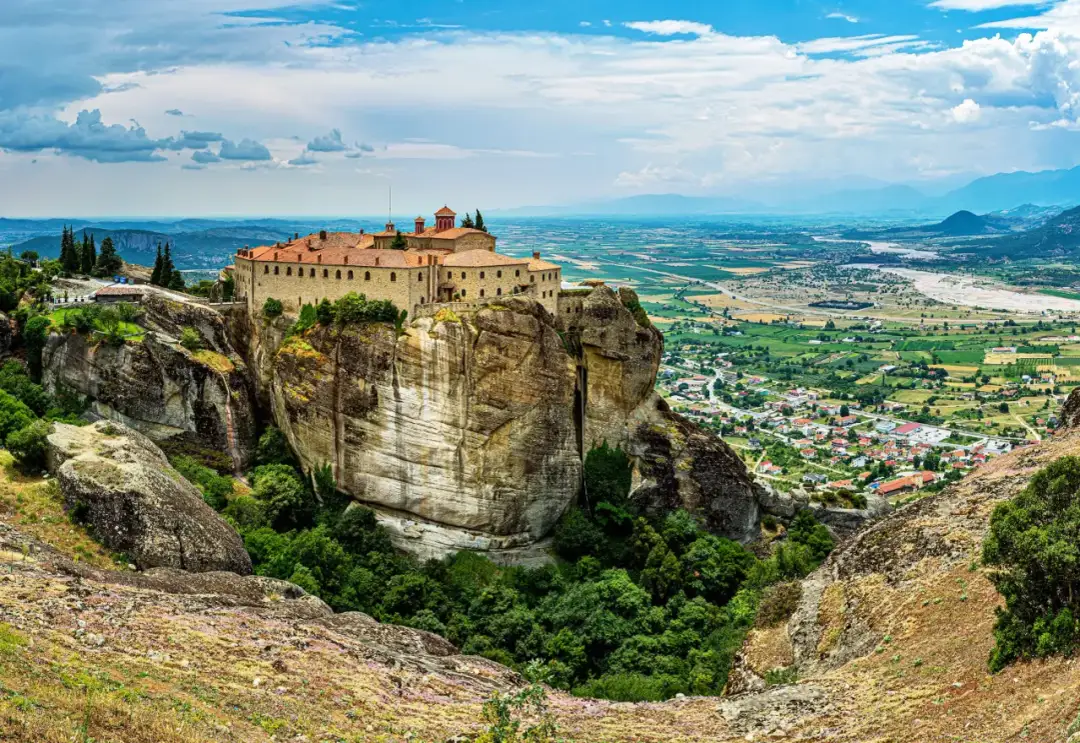 Kamena Vourla: Uzdrowisko, Meteory, Delfy Plan na Greckie Wakacje