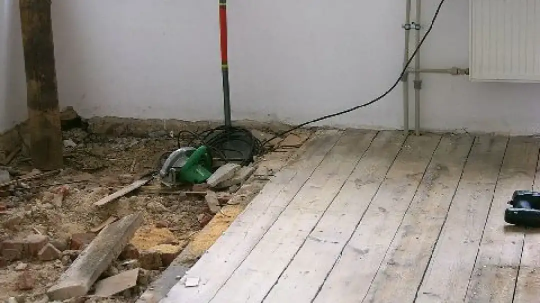 Jak ocieplić podłogę w domu drewnianym i uniknąć wysokich kosztów Jak ocieplić podłogę w domu drewnianym i uniknąć wysokich kosztów