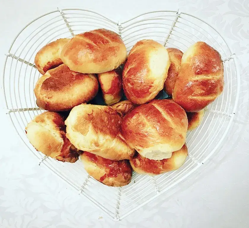 Przepisy na pyszne, zdrowe bułeczki dla niemowląt - najlepsze przepisy na domowe pieczywo dla małych dzieci