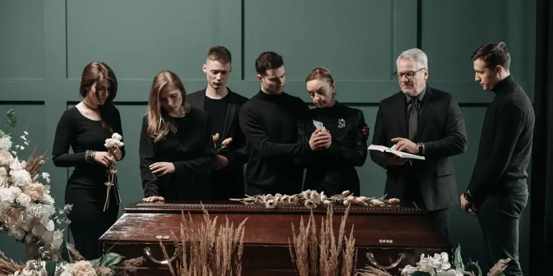 Co założyć na pogrzeb - eleganckie i odpowiednie ubranie dla mężczyzny