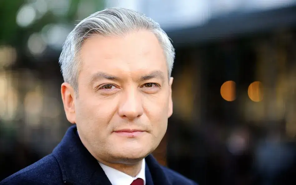 Do jakiej partii należy Robert Biedroń? Poznaj jego drogę!