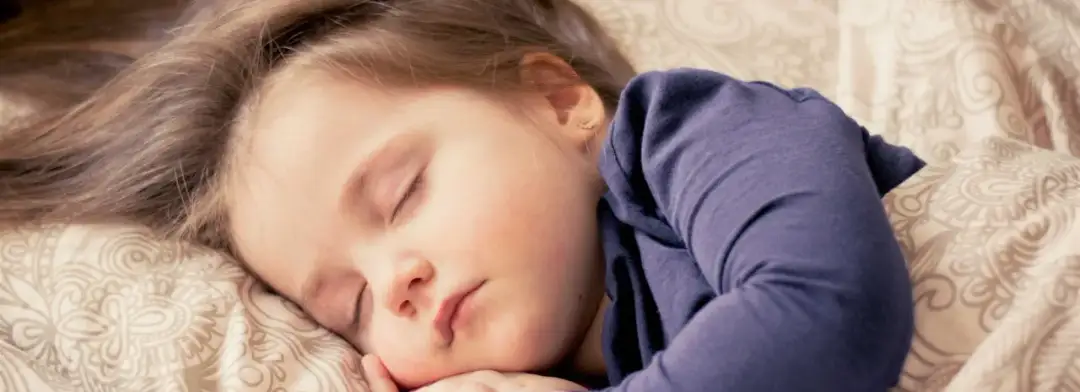 Jak zbic temp u dziecka - sprawdzone metody i kiedy do lekarza