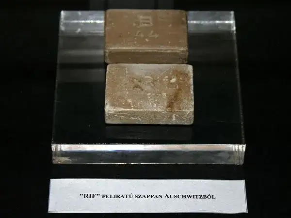 Czy nazistowskie zbrodnie obejmowały produkcję mydła z ludzi?