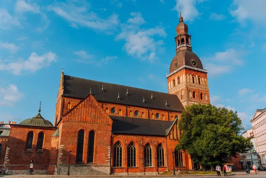 Ryga na weekend: Fascynujący plan zwiedzania stolicy Łotwy