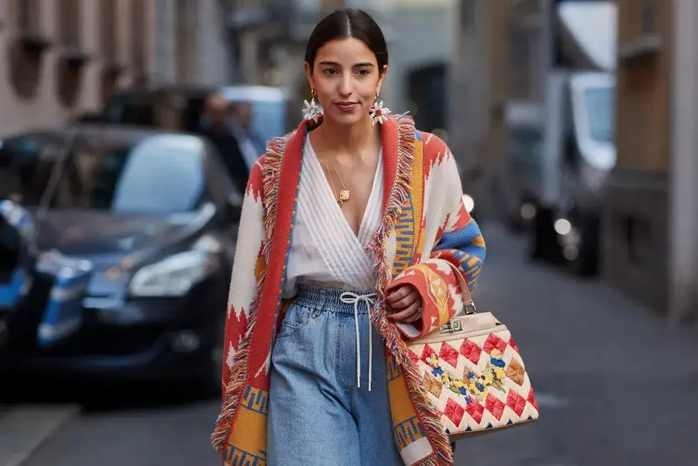 Kardigan w kratę - must-have na sezon jesień/zima dla każdej kobiety