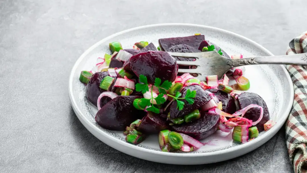 Jak upiec buraki do sałatki, aby były pyszne i zdrowe?