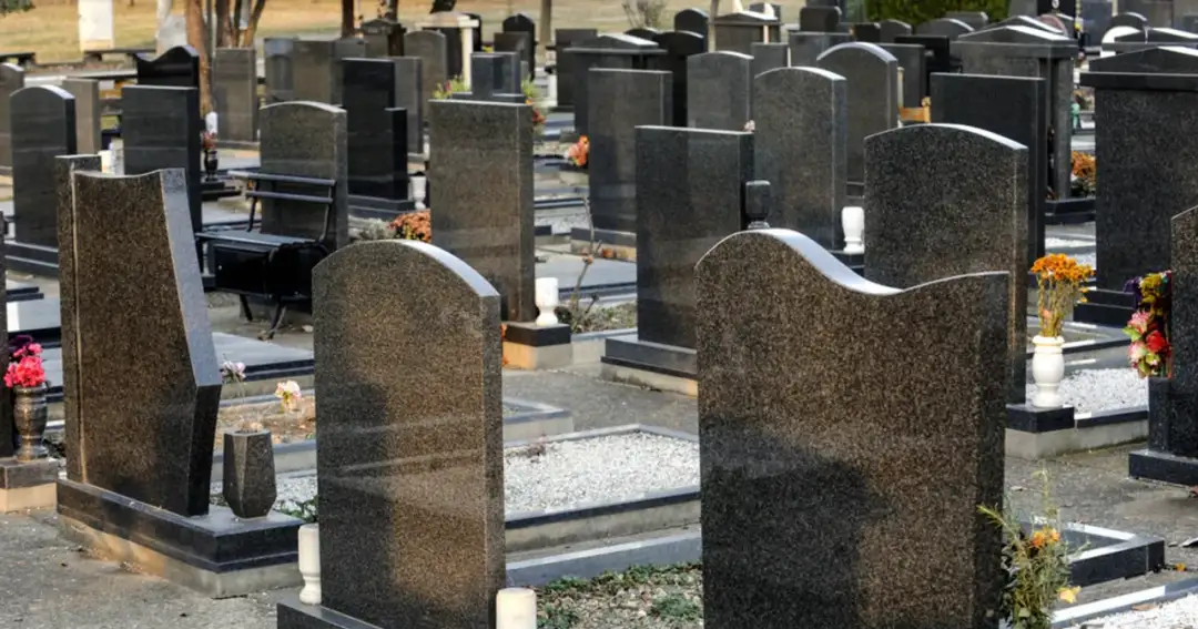 Ile kosztuje miejsce na cmentarzu w Piasecznie? Sprawdź ceny i opcje