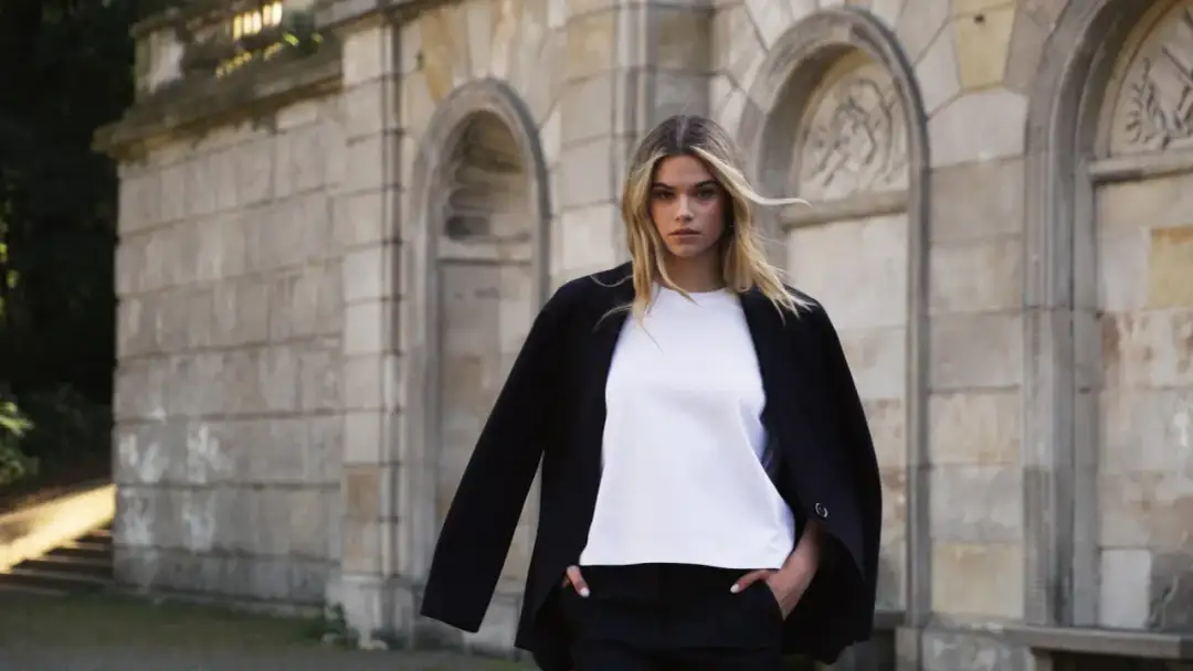 Szare stylizacje: modne zestawienia, które odmienią twoją szafę Szare stylizacje: modne zestawienia, które odmienią twoją szafę