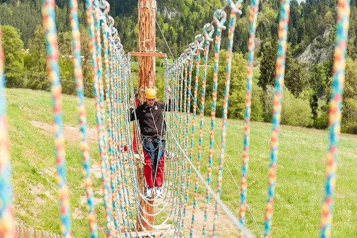 Najlepsze parki linowe w okolicy Czaplinka – sprawdź atrakcje blisko siebie