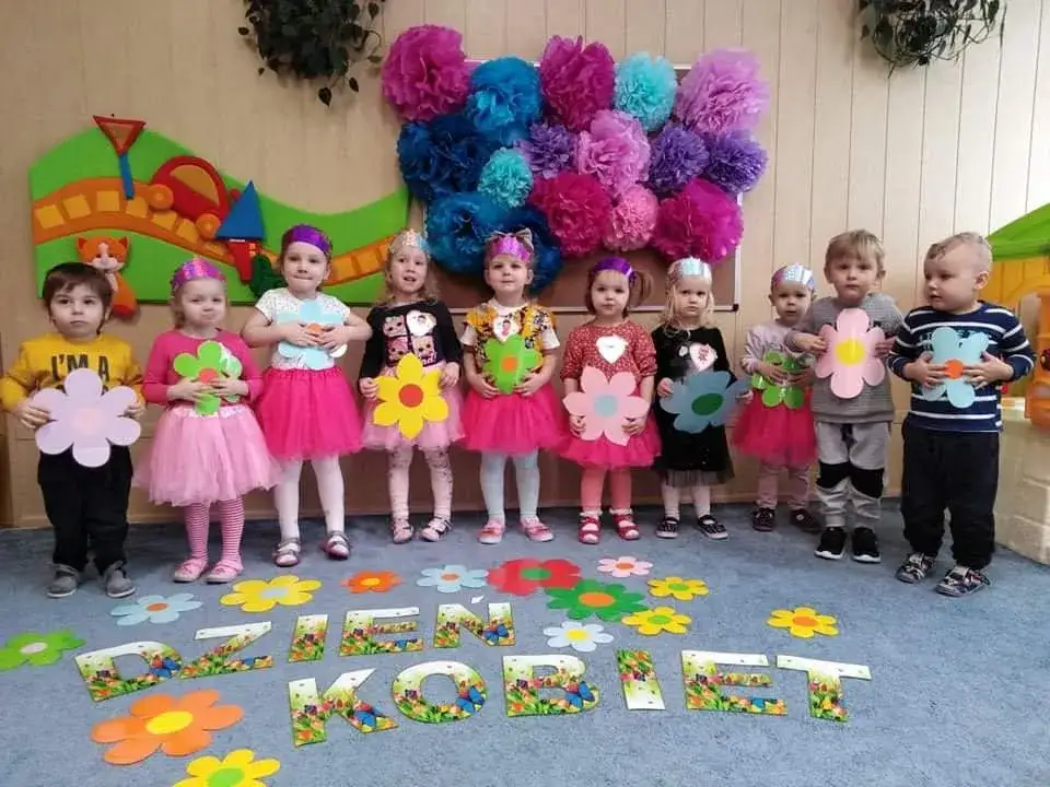 Pomysły na Dzień Kobiet w przedszkolu: kreatywne aktywności i upominki