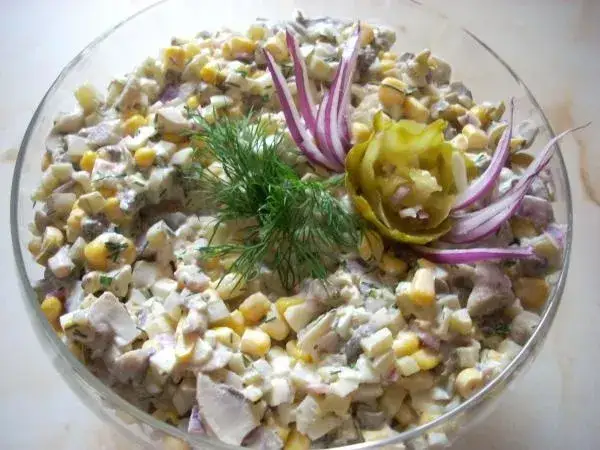 Jak gotować pieczarki do sałatki, aby były idealnie chrupiące