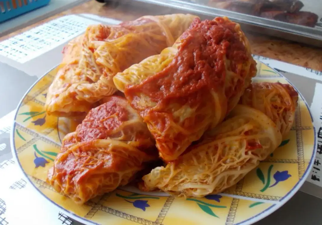 Jak przygotować zdrowe fit gołąbki: przepis na dietetyczną wersję bez wyrzeczeń