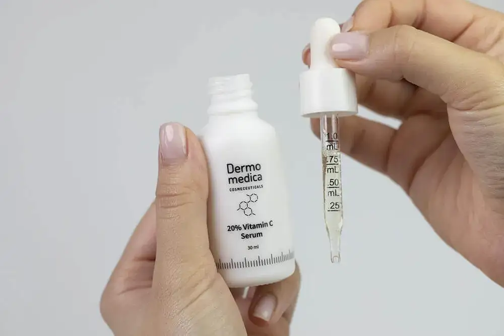 Czy serum do twarzy można stosować codziennie? Odkryj prawdę o bezpieczeństwie