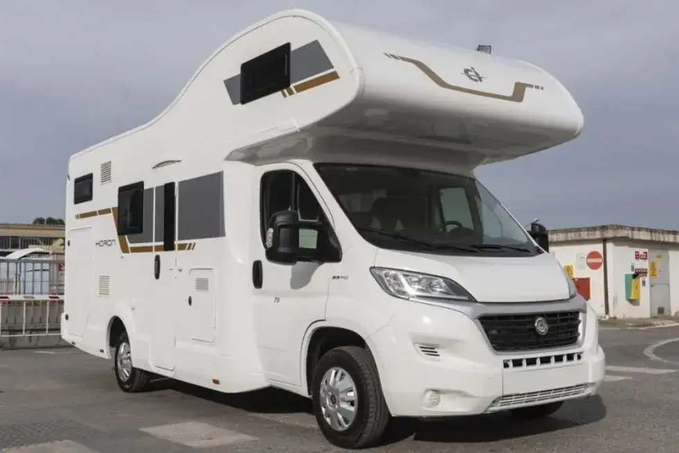 Ile pali kamper? Zmniejsz spalanie i podróżuj taniej!