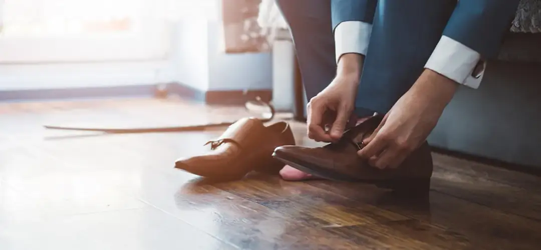 Monki: jak nosić te buty z klamrami? Porady stylistki