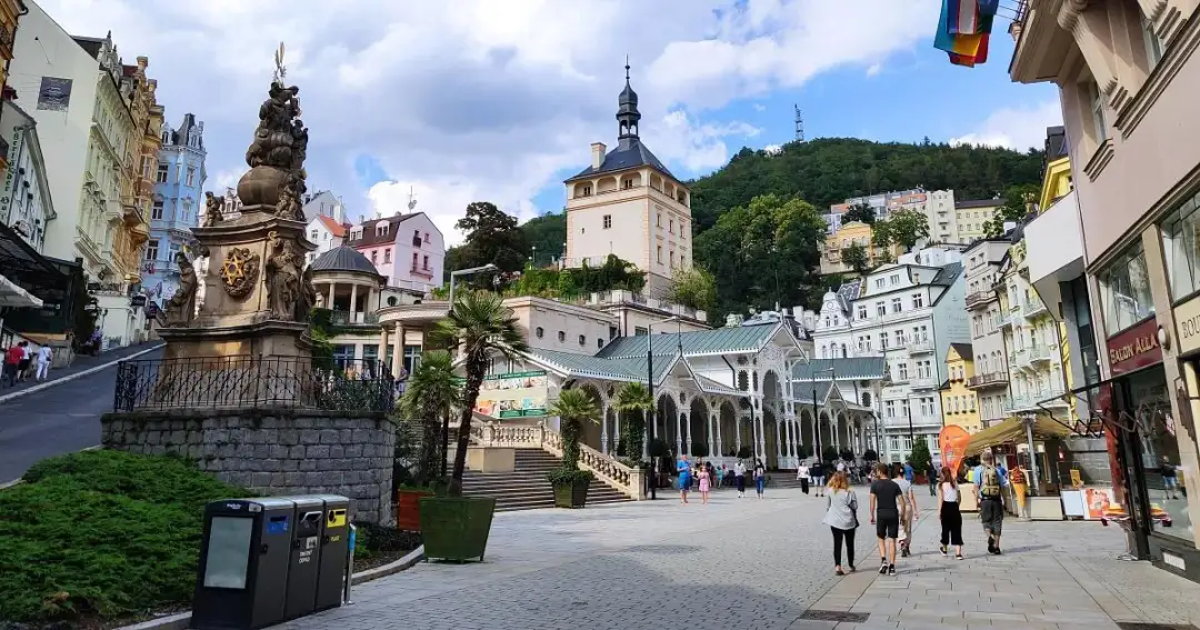 Gdzie zjeść w Karlowych Warach? Najlepsze restauracje na każdą kieszeń