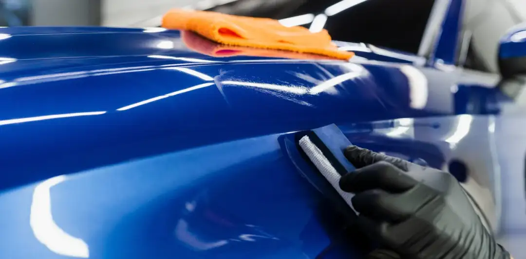 Czy warto woskować samochód? Odkryj korzyści i uniknij szkód