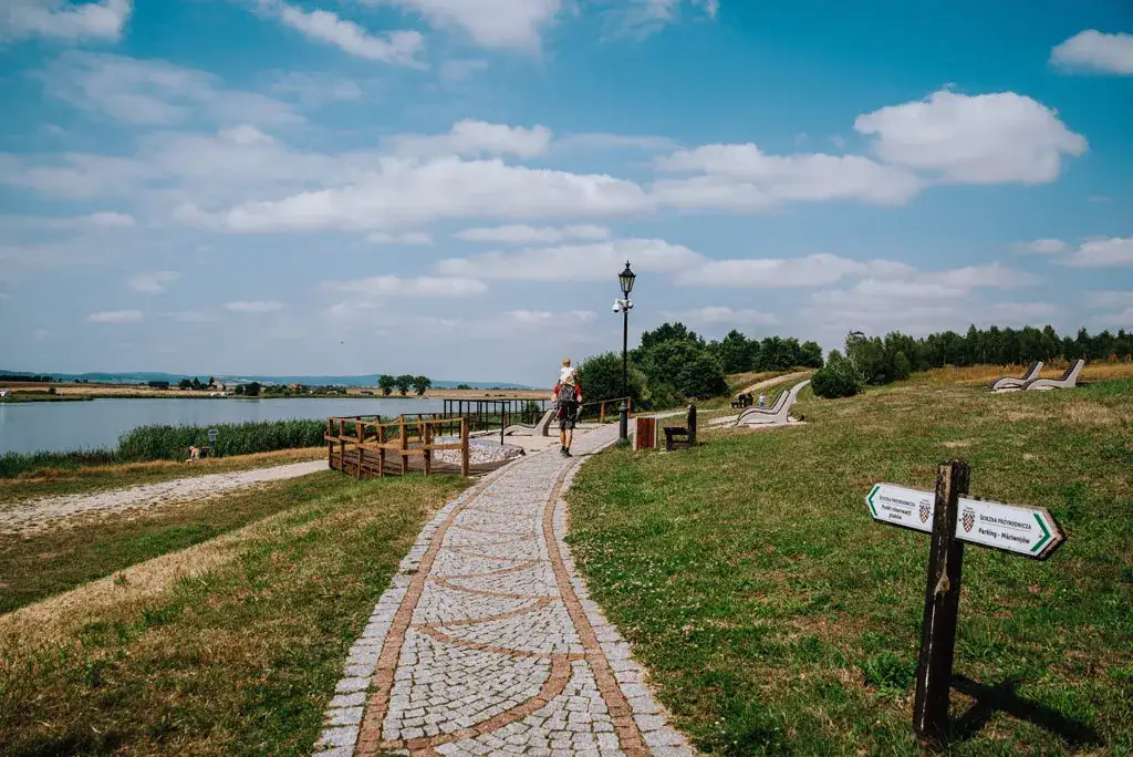 Mściwojów atrakcje, które zaskoczą każdego turystę w regionie