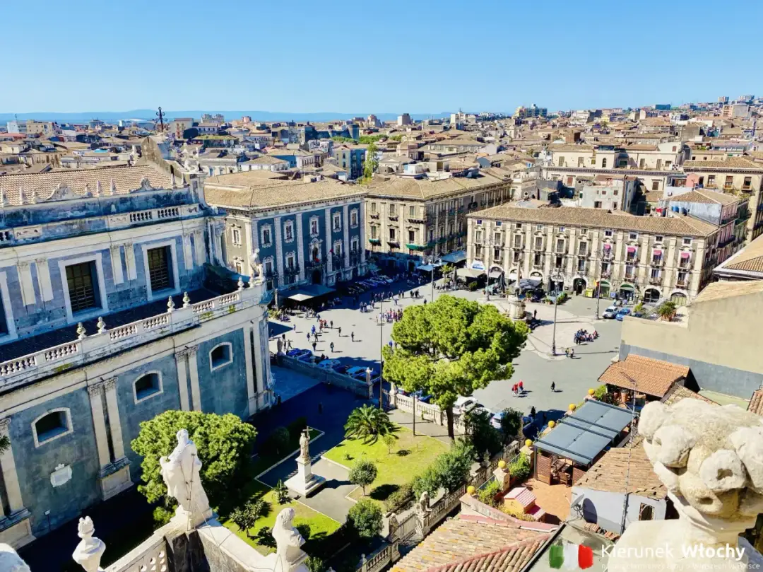 Katania: Co zwiedzić? Barok, Etna i smaki Sycylii czekają!