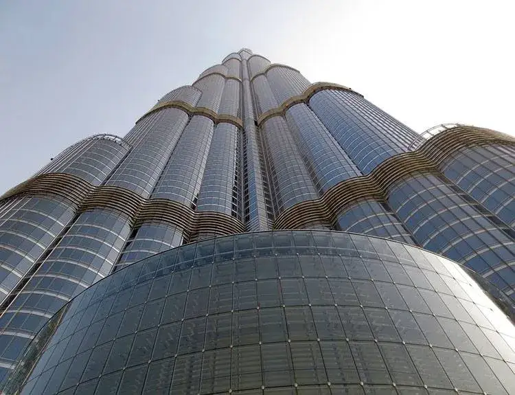 Ile ma najwyższy budynek świata? Zaskakująca wysokość Burj Khalifa