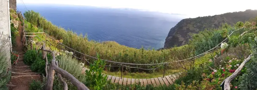 Najlepsze miejsca na nocleg na Maderze – uniknij rozczarowania