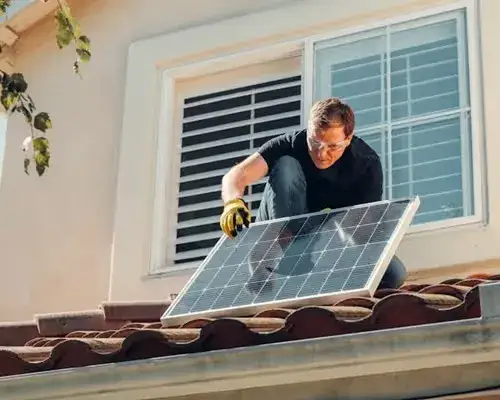 Jak działa inwerter off-grid i jak zapewnia niezależność energetyczną