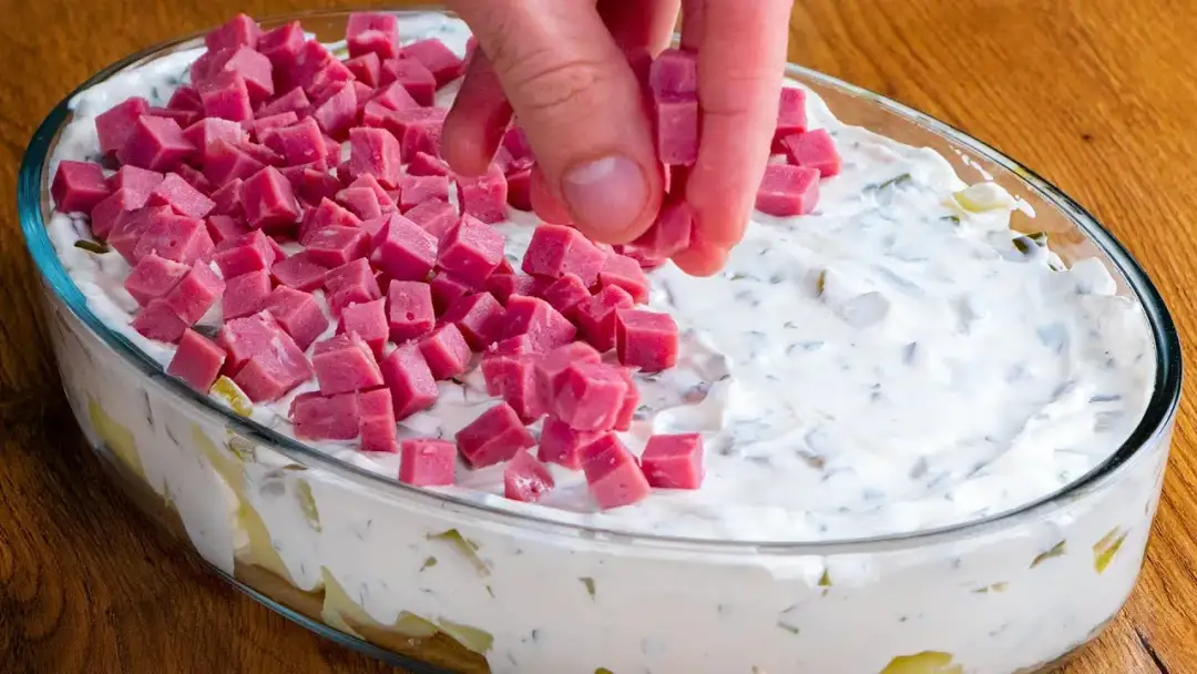 Poznajemy aż 9 zdrowych sałatek bez kukurydzy, które Cię zaskoczą