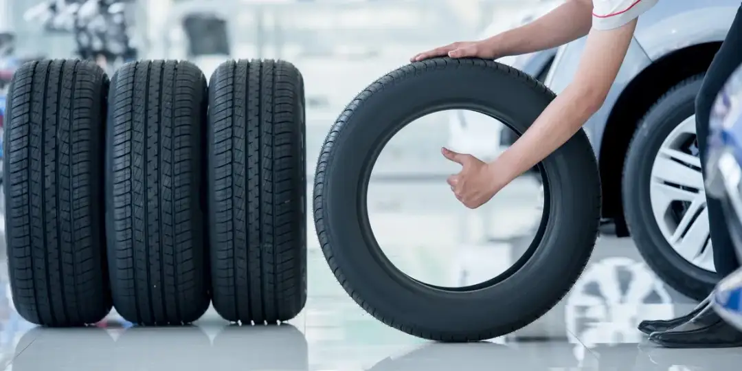 Czy opony całoroczne mają sens? Sprawdź, co musisz wiedzieć przed zakupem