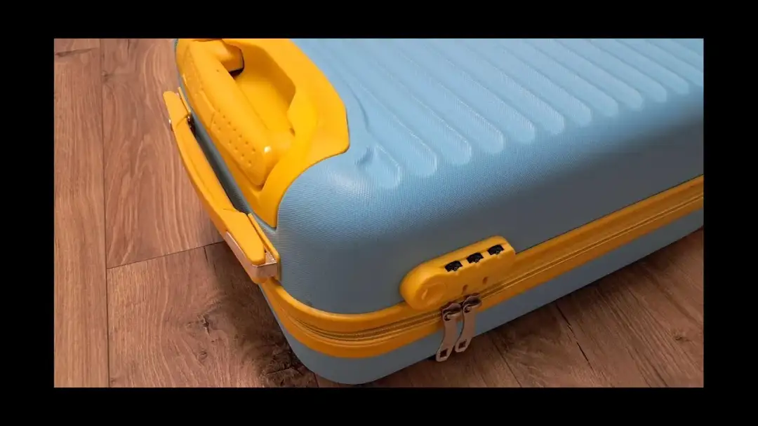 Jak ustawić zamek w walizce – proste kroki, aby uniknąć problemów Jak ustawić zamek w walizce – proste kroki, aby uniknąć problemów