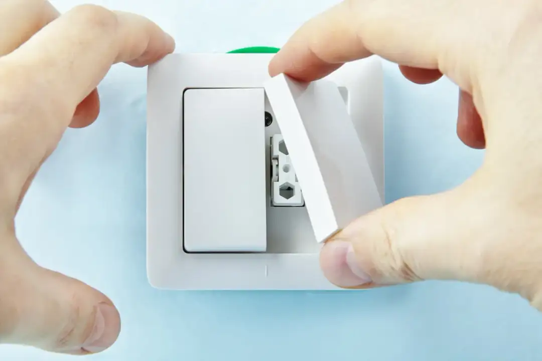 Lampa na 2 włączniki - Podłącz sam krok po kroku i bezpiecznie