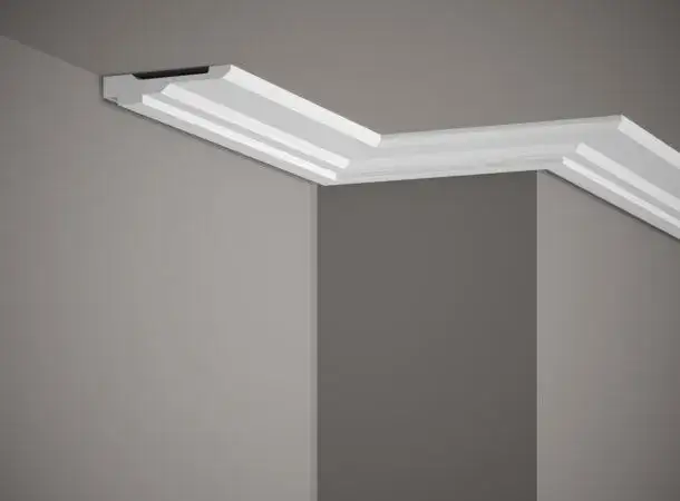 Jak docinać listwy sufitowe, aby uniknąć błędów i uzyskać perfekcję