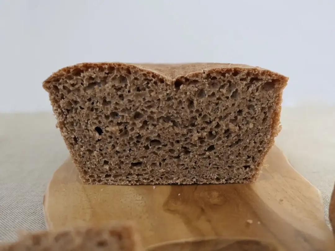 Jak upiec dietetyczny chleb graham – prosty przepis na zdrowy domowy wypiek