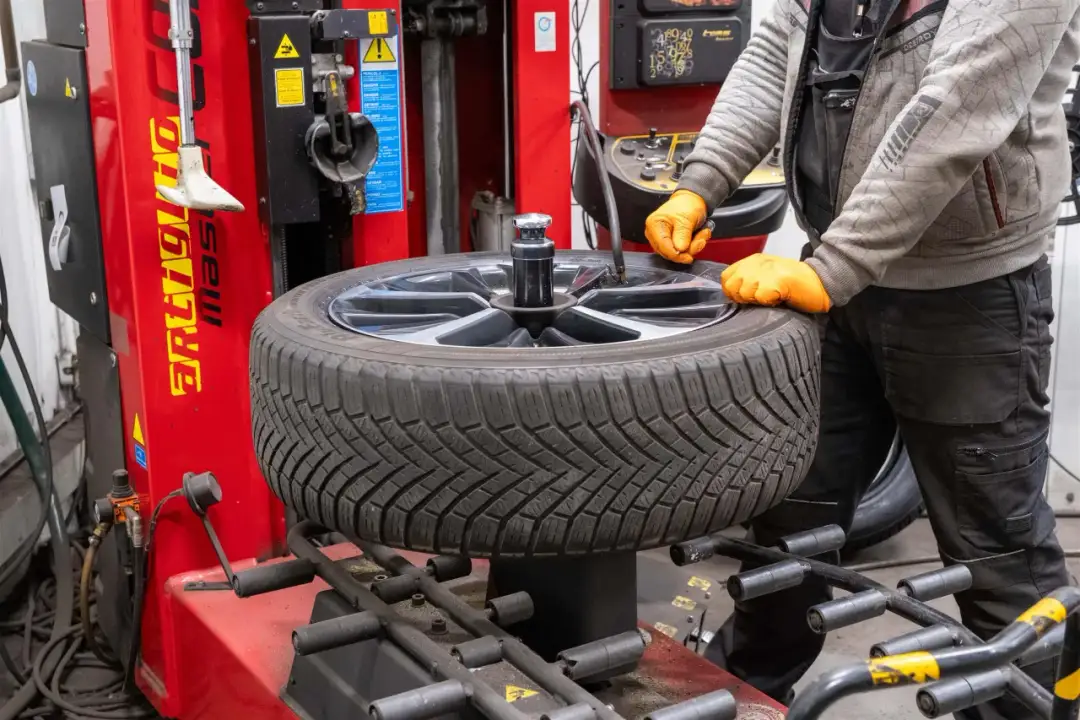 Kiedy się zmienia opony na letnie, aby uniknąć niebezpieczeństw na drodze?