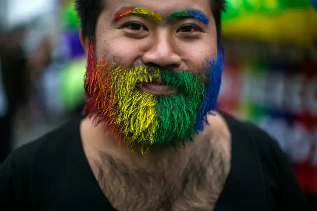 Kto jest gejem w sejmie? Odkryj wpływ homoseksualnych posłów