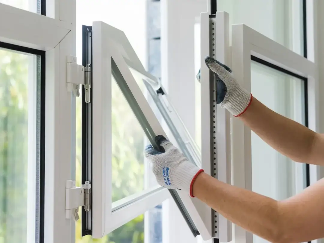 Jak ściągnąć okno z zawiasów: 7 kroków do bezpiecznego demontażu