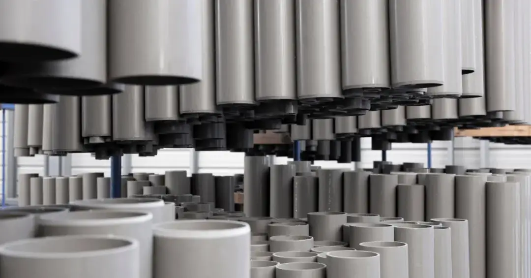 Minimalny spadek rury 110: Jak obliczyć i dlaczego to ważne?