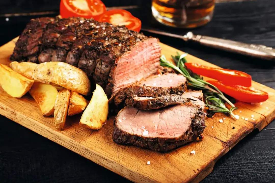 Jak przygotować pieczeń wołową w sosie własnym, aby była pyszna?