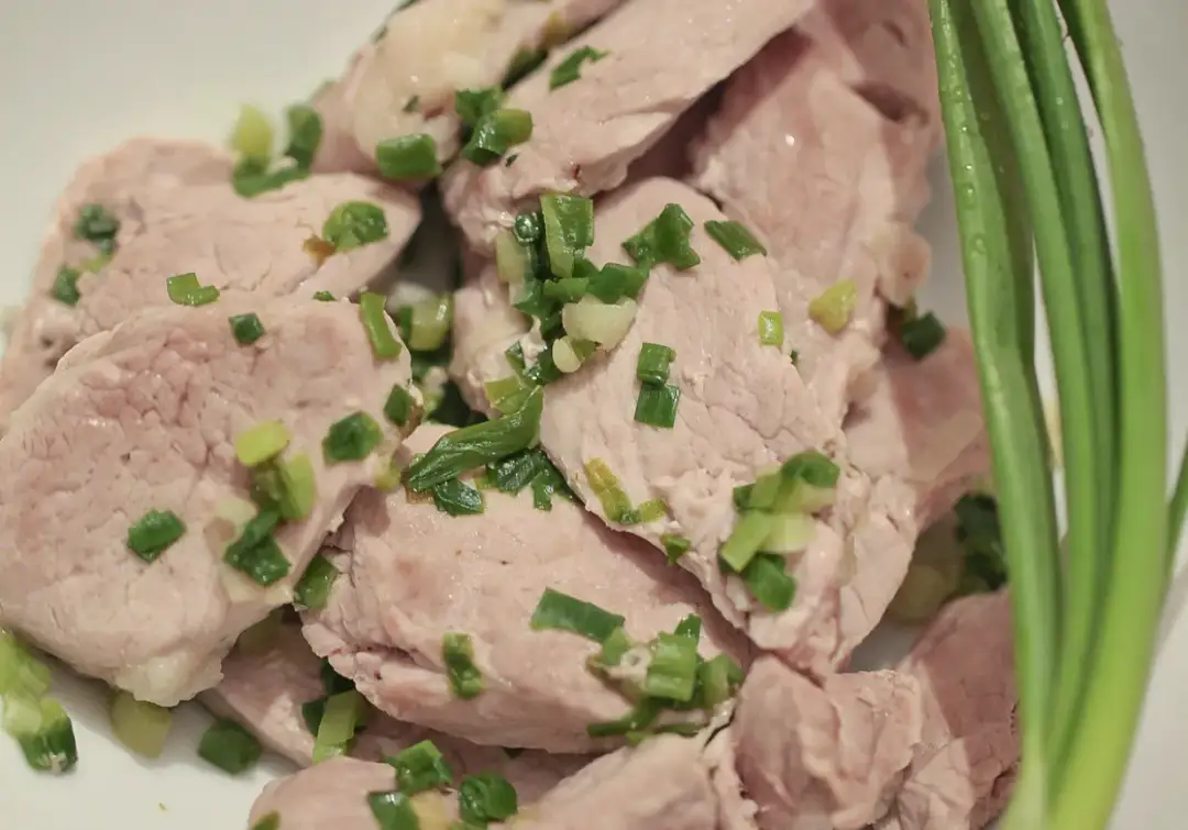 Polędwiczki wieprzowe: jak zrobić soczyste? Sprawdzone porady!