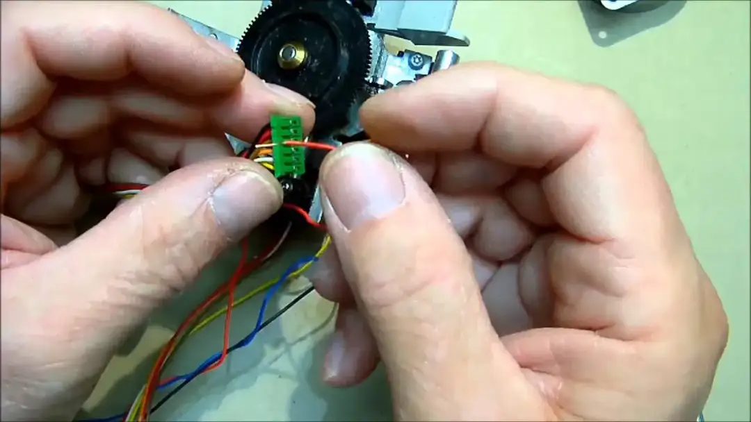 Jak sprawdzić silnik krokowy i uniknąć kosztownych napraw