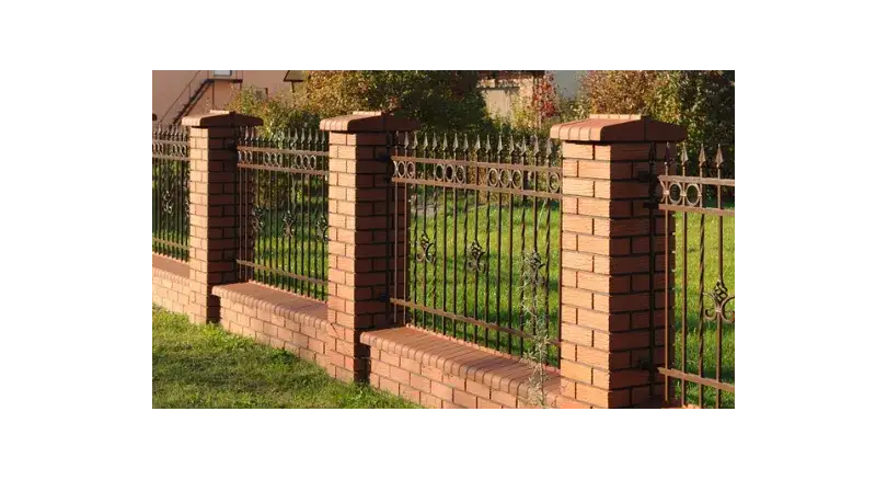 Ile cegieł na słupek ogrodzeniowy? Oblicz dokładnie potrzebną ilość