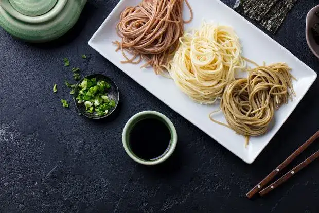 Czy makaron sojowy jest dietetyczny? Odkryj jego zdrowotne zalety