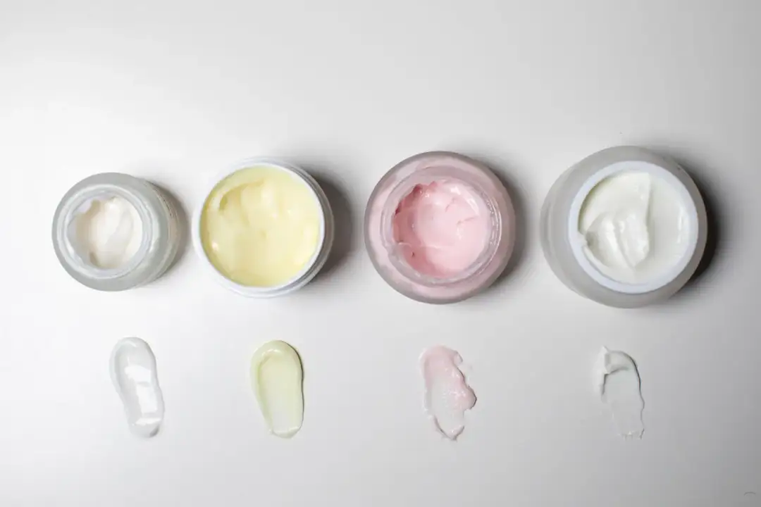 Lekki krem nawilżający: wybierz najlepszy dla swojej cery