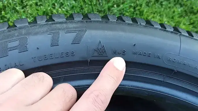 Jak sprawdzić, czy opony są wielosezonowe i uniknąć błędów w ich identyfikacji