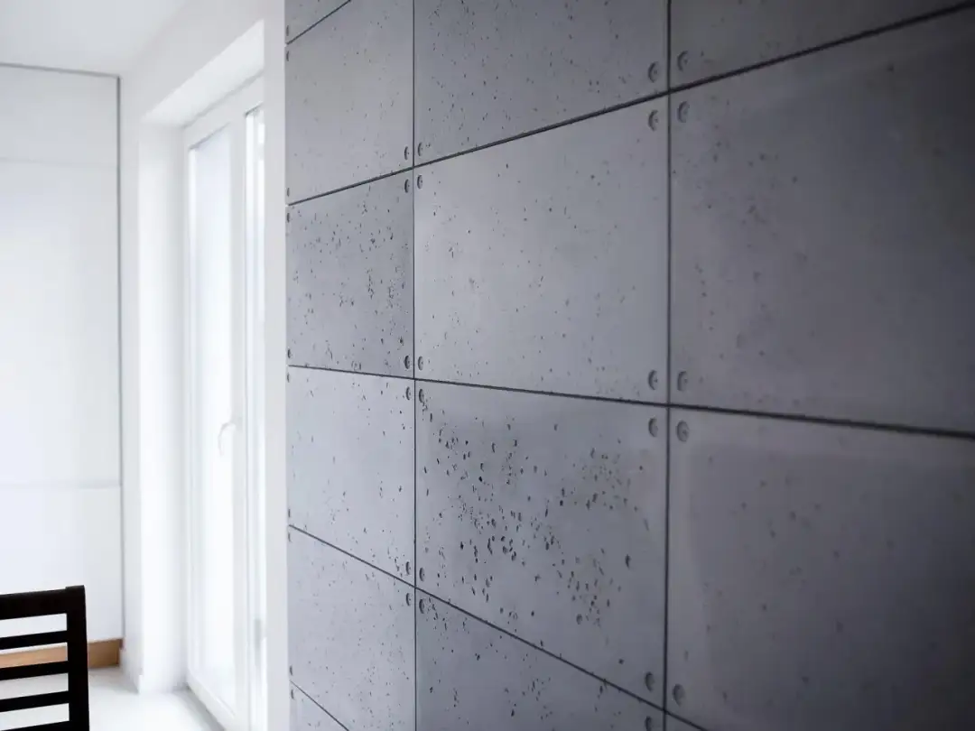 Kotwy ozdobne do betonu architektonicznego – jak zastosować je w aranżacji?