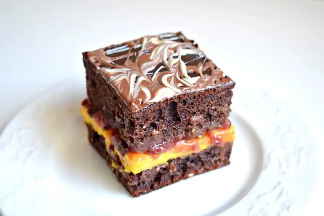 Zdrowe brownie z buraka i banana - przepis na fit deser bez cukru